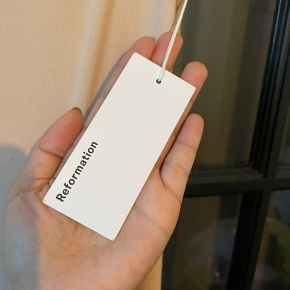 Reformation dress in style “poppy” in the shade “champagne” size 10 - Picture 6 of 9